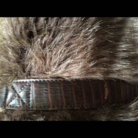 Imoshion Bag with Dark Brown Faux Fur - Picture 8 of 9